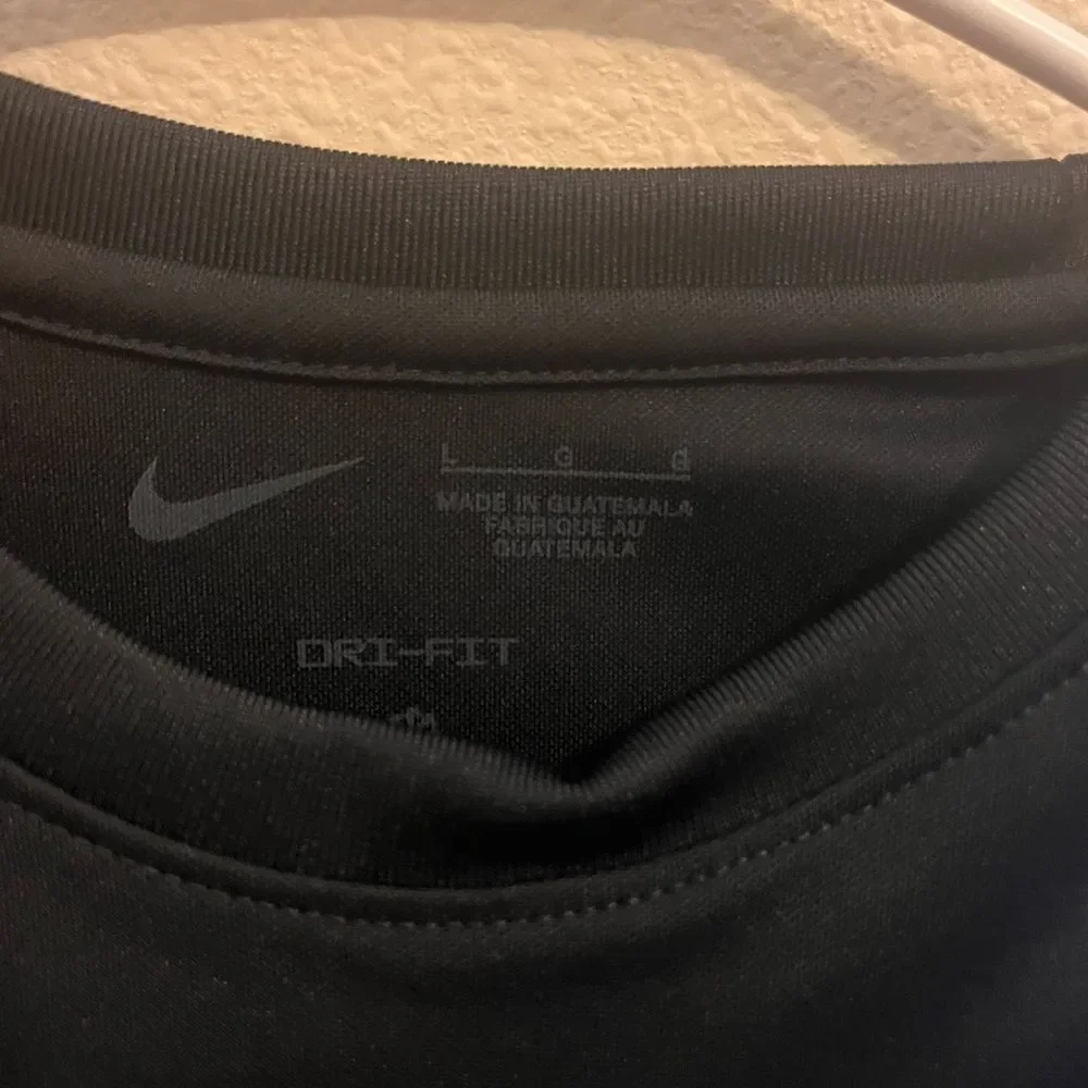 Nike Black Athletic Jerseys with Iconic Swoosh